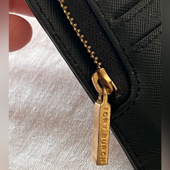 Tory Burch Robinson Black large Leather Wallet - Picture 7 of 13